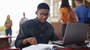 Customer Relationship Management(CRM)